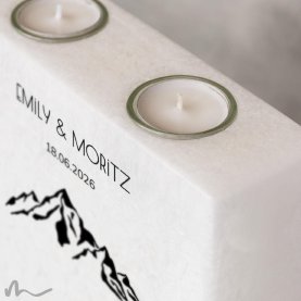 Hochzeitskerze breites Holzelement Bergleidenschaft 20 x 20 cm