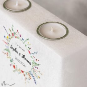 Hochzeitskerze breites Holzelement Wiesenblumen 20 x 20 cm