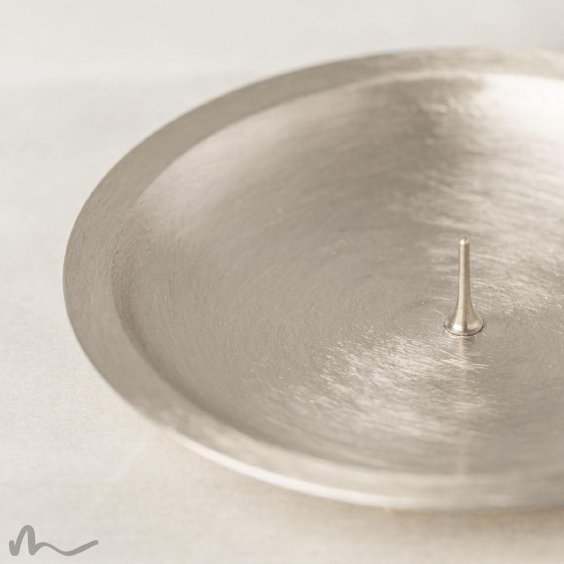 Kerzenteller Messing gebürstet mit Dorn silber Ø 10 cm